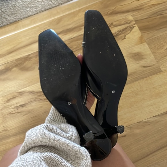 Pointed Toe Heels - Picture 4 of 4